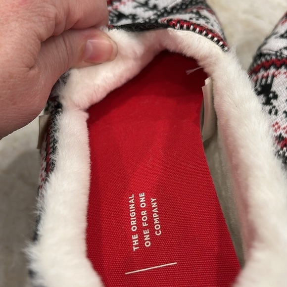 NEW TOMS Alpargata Slippers | Fair Isle Reindeer Print | Faux Fur Lined | Size 9 - Picture 10 of 11